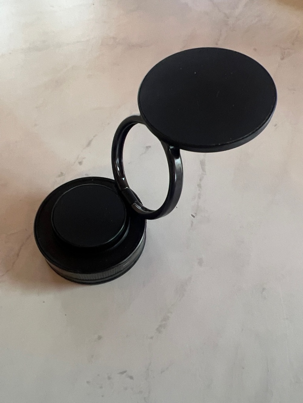 Black Rotating Phone Ring Grip
